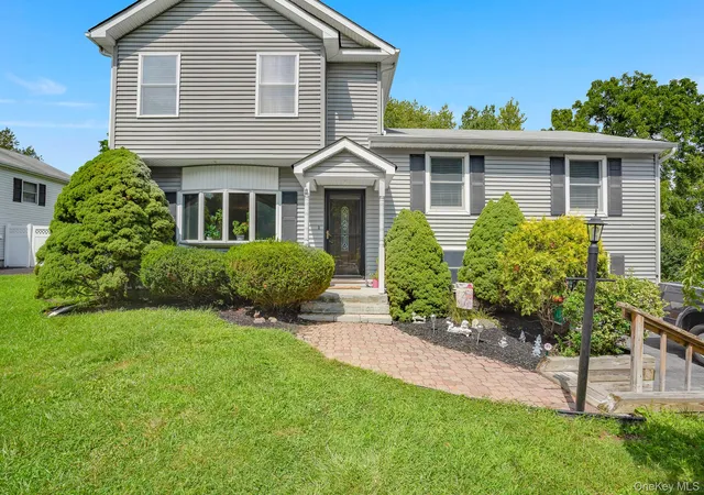 Photo 3 of Single family home for sale at 8 Hampton Rd, Poughkeepsie (town), NY 12603 | MLS# 1039910 | Listing updated on 2026-09-12