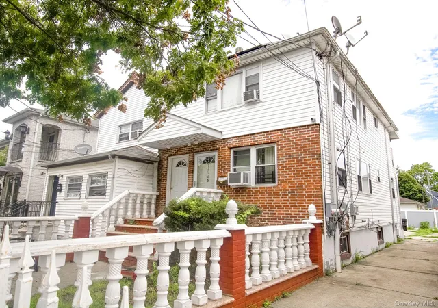 Listing Photo 2 - Condo for sale in building located at 14645 182nd St, New York, NY 11413