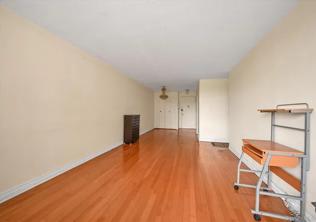 Listing Photo 3 - Condo for sale in building located at 150-38 Union Turnpike, New York, NY 11367 - Unit #6F