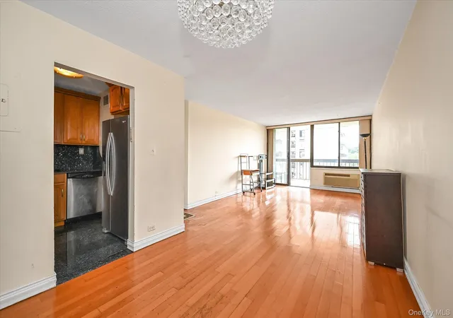 Listing Photo 5 - Condo for sale in building located at 150-38 Union Turnpike, New York, NY 11367 - Unit #6F