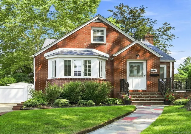 Photo 1 of Single family home for sale at 201 E Chester St, Hempstead, NY 11580 | MLS# 1040143 | Listing updated on 2026-09-13