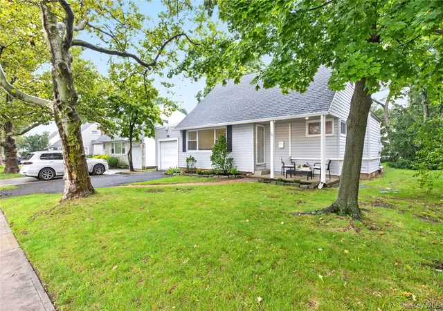 Photo 2 of Single family home for sale at 50 Commander Ave, Hempstead, NY 11530 | MLS# 1040420 | Listing updated on 2026-09-14
