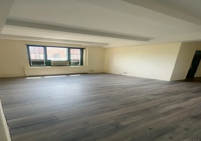 Photo 2 of Condo for sale at 1530 Archer Rd #7H, New York, NY 10462 | MLS# 1040454 | Listing updated on 2026-09-12