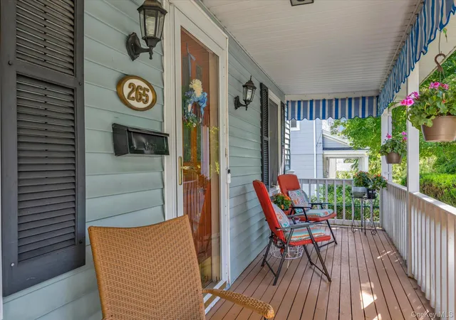 Photo 3 of Single family home for sale at 265 Schenck Ave, North Hempstead, NY 11021 | MLS# 1040588 | Listing updated on 2026-09-28