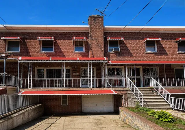 Single family home for sale at 3029 Matthews Ave, New York, NY 10467 | MLS# 1040592