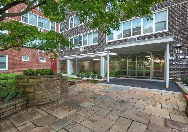 Listing Photo 2 - Condo for sale in building located at 164-20 Highland Ave, New York, NY 11432 - Unit #7T