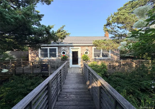 Photo 1 of Single family home for sale at 101 Greene Walk, Brookhaven, NY 11782 | MLS# 1040771 | Listing updated on 2026-09-15