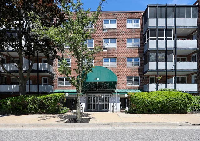 Condo for sale at 100 Lincoln Ave #3D, North Hempstead, NY 11501 | MLS# 1040809