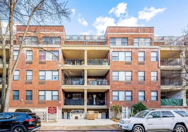 Condo for sale at 71-19 162nd Street #1I, New York, NY 11365 | MLS# 1040854