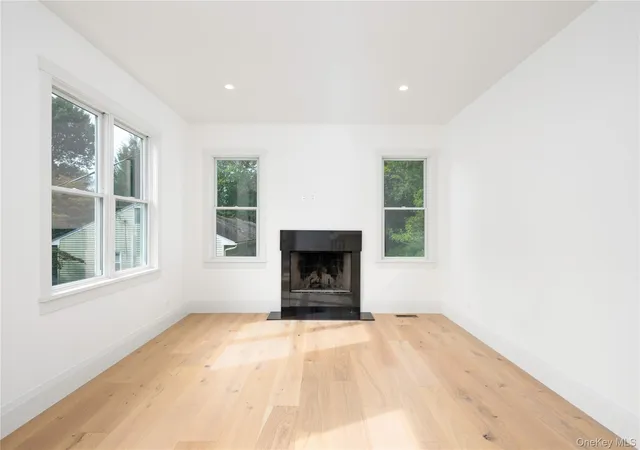Photo 3 of Single family home for sale at 65 Dutch St, Cortlandt, NY 10567 | MLS# 1040867 | Listing updated on 2026-09-26