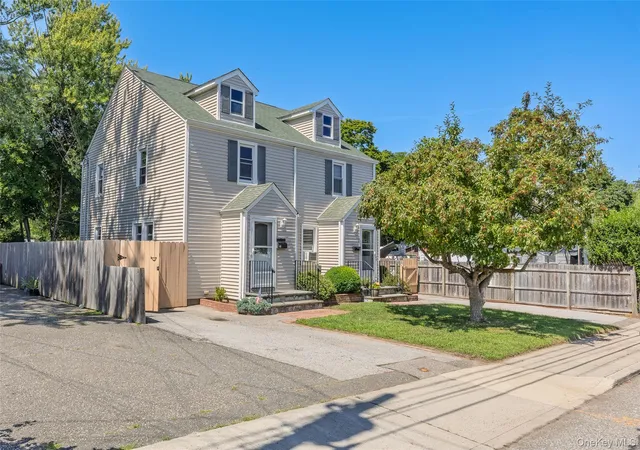 Photo 3 of Multi family home for sale at 20 22 Henry St, Smithtown, NY 11754 | MLS# 1040992 | Listing updated on 2026-09-12