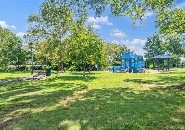 Photo 3 of Condo for sale at 101 Sheldrake Pl #20, Mamaroneck, NY 10543 | MLS# 1041141 | Listing updated on 2026-09-13