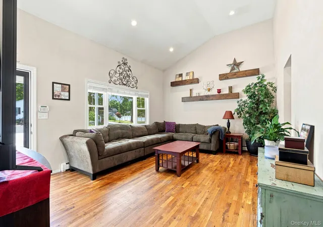 Photo 3 of Single family home for sale at 29 Moriches Middle Is Rd, Brookhaven, NY 11967 | MLS# 1041404 | Listing updated on 2026-09-13