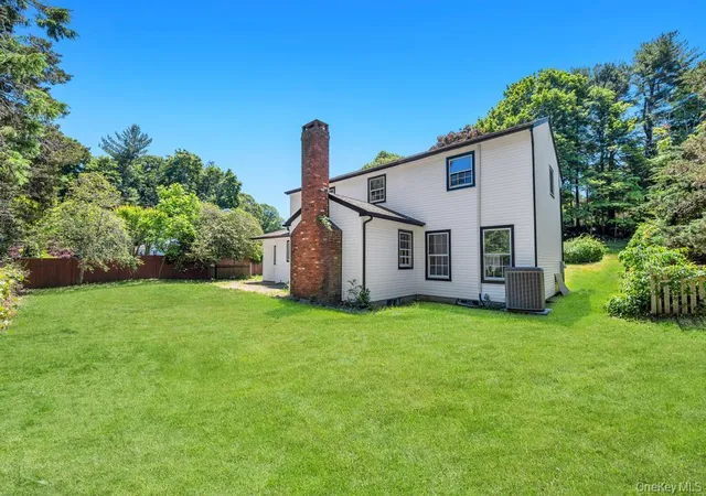 Photo 3 of Single family home for sale at 8 Cynthia Ln, Huntington, NY 11768 | MLS# 1041686 | Listing updated on 2026-09-30