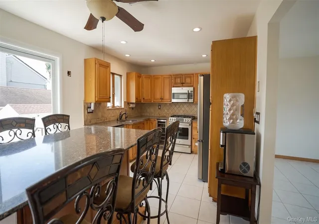 Photo 3 of Single family home for sale at 265 Weidner Ave, Hempstead, NY 11572 | MLS# 1041765 | Listing updated on 2026-09-13