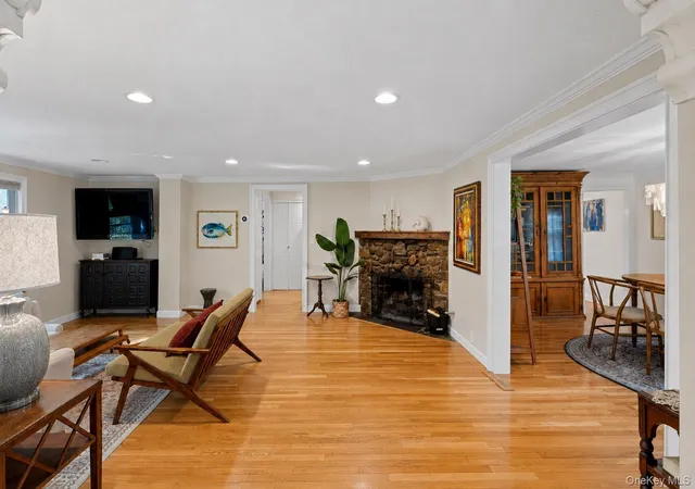 Photo 4 of Single family home for sale at 18 Walnut Ave, Brookhaven, NY 11733 | MLS# 1041938 | Listing updated on 2026-09-18