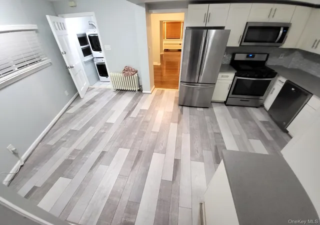 Photo 4 of House for sale at 14 Chestnut St, Hempstead, NY 11563 | MLS# 1042251 | Listing updated on 2026-09-15