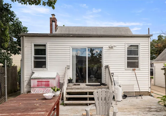 Photo 4 of Single family home for sale at 236 Dogwood Ave, Hempstead, NY 11010 | MLS# 1042284 | Listing updated on 2026-09-15