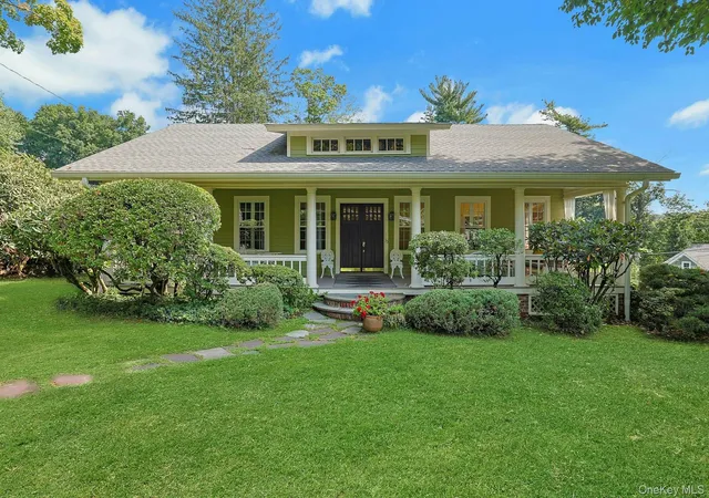 Photo 1 of Single family home for sale at 35 Grandview Ave, Mount Pleasant, NY 10570 | MLS# 1042508 | Listing updated on 2026-09-17