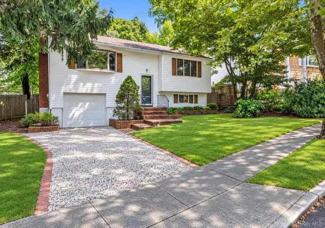 Photo 1 of Single family home for sale at 34 Penny Dr, Huntington, NY 11746 | MLS# 1042631 | Listing updated on 2026-09-13