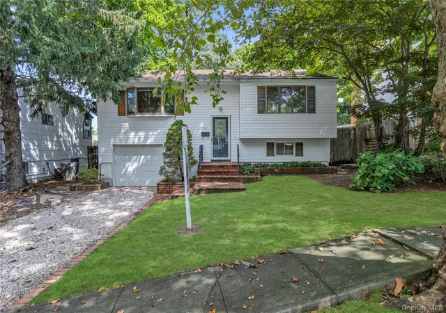 Photo 2 of Single family home for sale at 34 Penny Dr, Huntington, NY 11746 | MLS# 1042631 | Listing updated on 2026-09-13