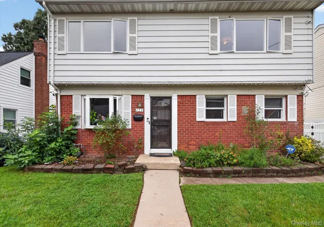 Photo 3 of Single family home for sale at 179 Sterling Rd, Hempstead, NY 11003 | MLS# 1042698 | Listing updated on 2026-09-13
