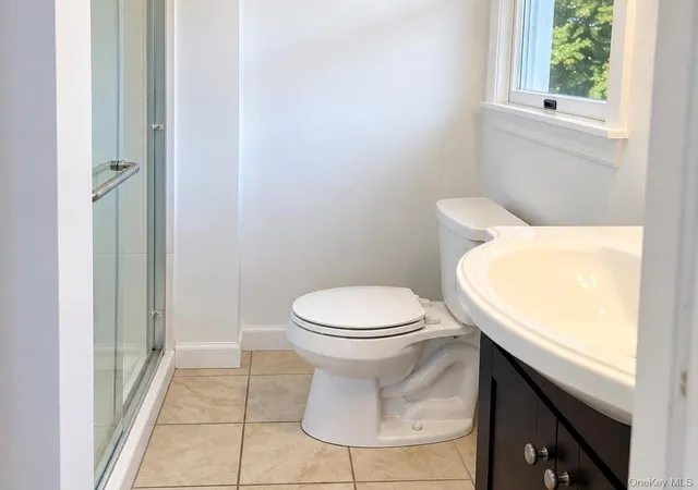 Photo 3 of Single family home for sale at 22 Maryland Blvd, Southampton, NY 11946 | MLS# 1042756 | Listing updated on 2026-09-13