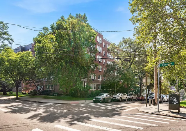 Photo 1 of House for sale at 87-15 165Th St #5E, New York, NY 11432 | MLS# 1042764 | Listing updated on 2026-09-30