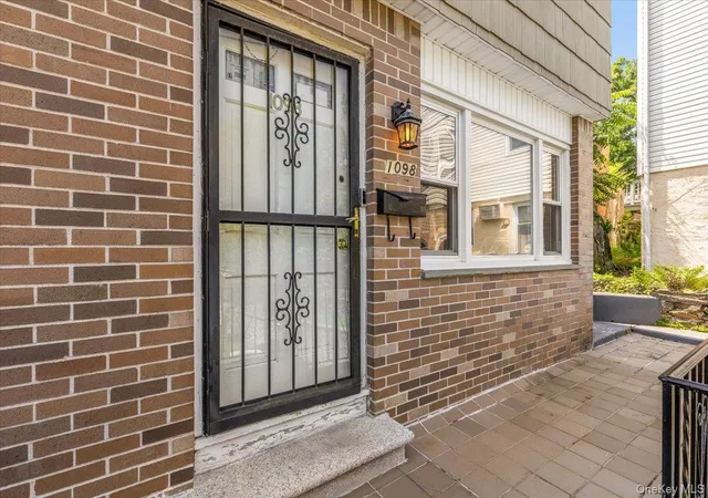 Photo 3 of Multi family home for sale at 1098 Midland Ave, Yonkers, NY 10708 | MLS# 1042801 | Listing updated on 2026-09-15