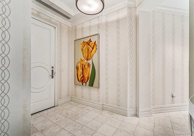Condo for sale at 2000 Royal Ct #2009, North Hempstead, NY 11040 | MLS# 1042837