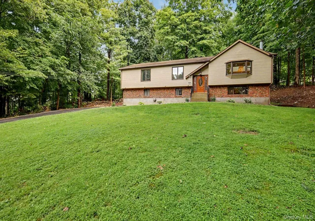 Photo 1 of Single family home for sale at 5 Trolley Rd, Cortlandt, NY 10567 | MLS# 1042851 | Listing updated on 2026-09-14