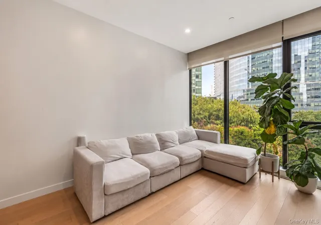 Listing Photo 5 - Condo for sale in building located at 4507Th Ct Sq, New York, NY 11101 - Unit #4B