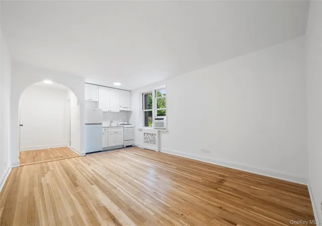 Photo 3 of House for sale at 5645 Netherland Ave #2F, New York, NY 10471 | MLS# 1043212 | Listing updated on 2026-09-30