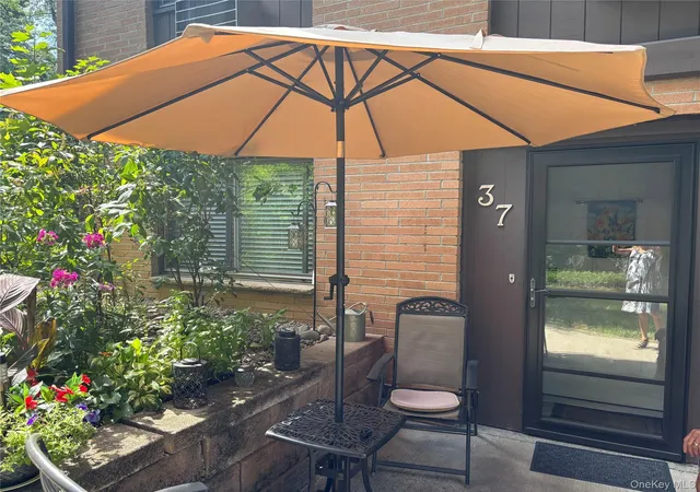 Photo 3 of Condo for sale at 10 Oakwood Ter #37, New Windsor, NY 12553 | MLS# 1043409 | Listing updated on 2026-09-14