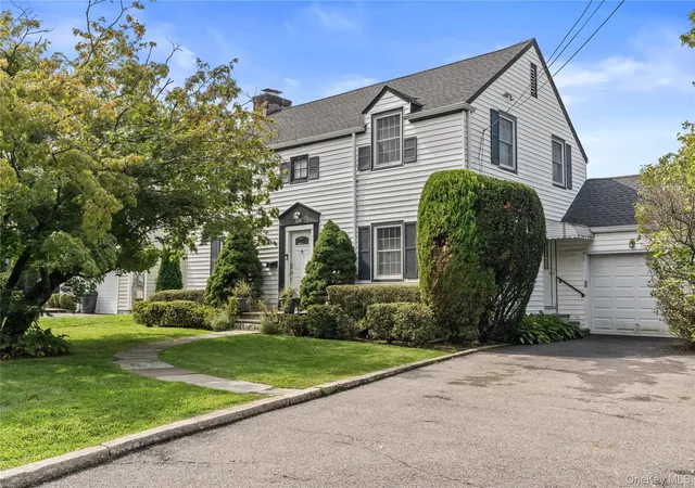 Photo 2 of Single family home for sale at 136 Wilmot Cir, New Rochelle, NY 10583 | MLS# 1043497 | Listing updated on 2026-09-15