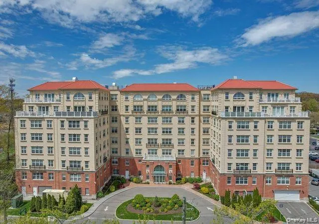 Photo 1 of Condo for sale at 10 Byron Pl #310, Mamaroneck, NY 10538 | MLS# 1043566 | Listing updated on 2026-09-14