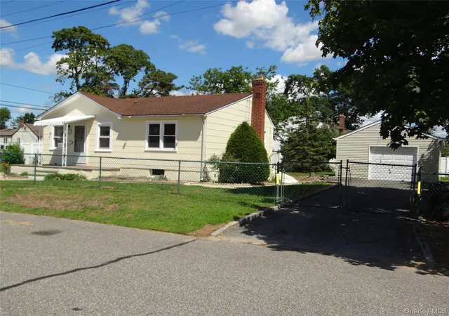 Photo 1 of Single family home for sale at 272 12th Avenue, West Babylon, NY 11704 | MLS# 1043828 | Listing updated on 2026-09-28