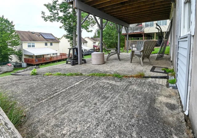Listing Photo 4 - Condo for sale in building located at 100 Mesora Woods Dr, Fallsburg, NY 12789 - Unit #35