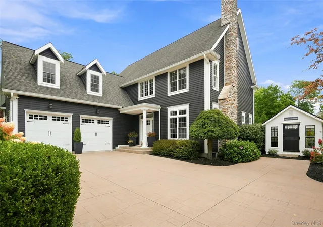 Photo 3 of Single family home for sale at 10 Country Clb Rd, East Fishkill, NY 12533 | MLS# 1043882 | Listing updated on 2026-09-14