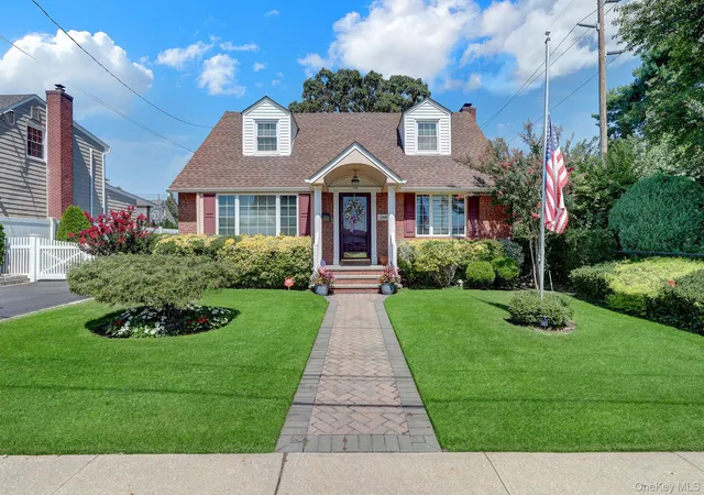 Photo 2 of Sale Pending at 1188 New York Ave, Hempstead, NY 11010 | MLS# 1043905 | Listing updated on 2026-09-27