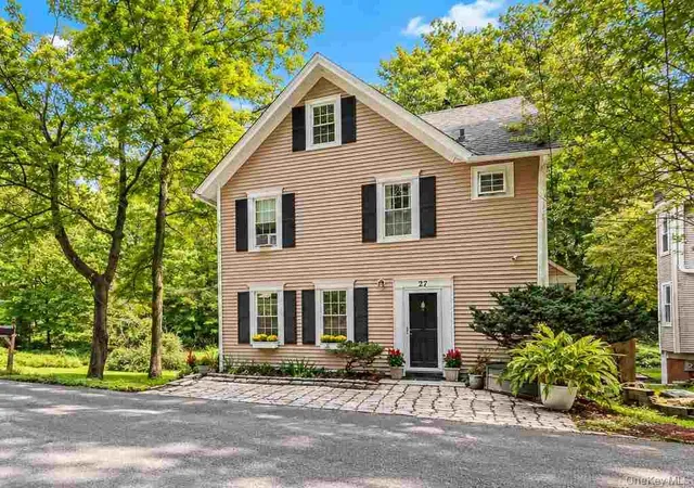 Photo 1 of Single family home for sale at 27 Ml River Rd, New Castle, NY 10514 | MLS# 1043982 | Listing updated on 2026-09-11