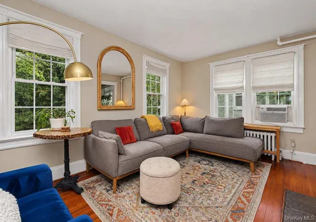 Photo 3 of Single family home for sale at 27 Ml River Rd, New Castle, NY 10514 | MLS# 1043982 | Listing updated on 2026-09-11