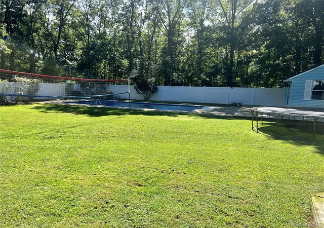 Photo 4 of Single family home for sale at 1029 Wading River Manor Rd, Riverhead, NY 11949 | MLS# 1044264 | Listing updated on 2026-09-11