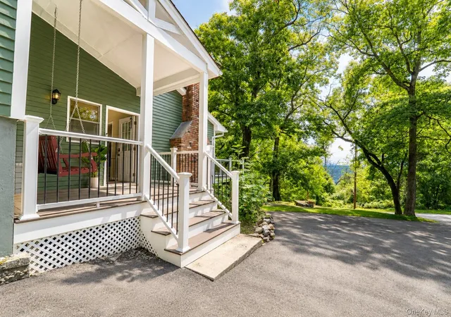 Photo 4 of Single family home for sale at 31 Pleasant Rd, Putnam Valley, NY 10537 | MLS# 1044775 | Listing updated on 2026-09-15
