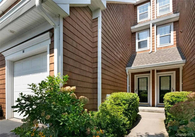 Condo for sale at 31 Glen Hl Ln #31, Greenburgh, NY 10591 | MLS# 1044880