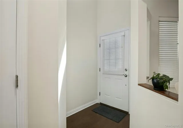 Photo 3 of Condo for sale at 31 Glen Hl Ln #31, Greenburgh, NY 10591 | MLS# 1044880 | Listing updated on 2026-09-13