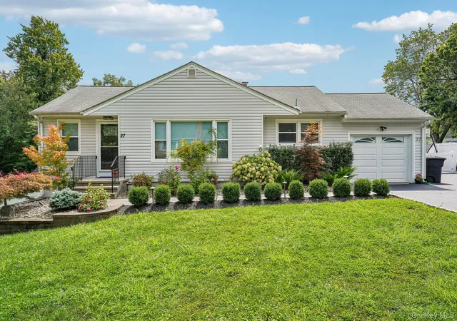 Photo 1 of Single family home for sale at 27 Pierce St, Clarkstown, NY 10954 | MLS# 1044939 | Listing updated on 2026-09-15