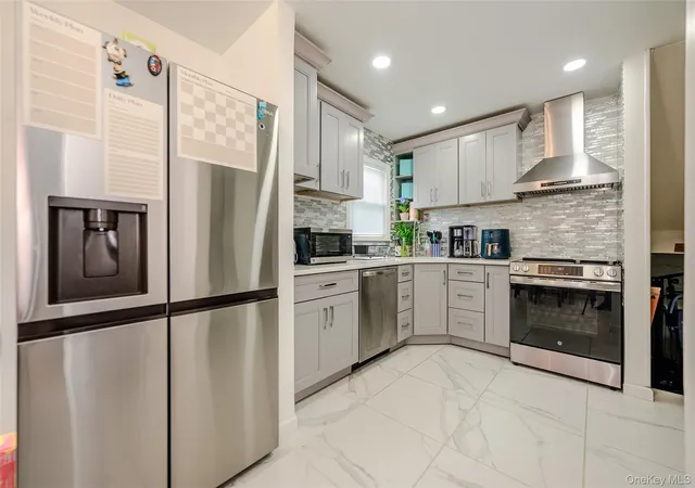 Photo 4 of Single family home for sale at 3381 Oceanside Rd, Hempstead, NY 11572 | MLS# 1044985 | Listing updated on 2026-09-14