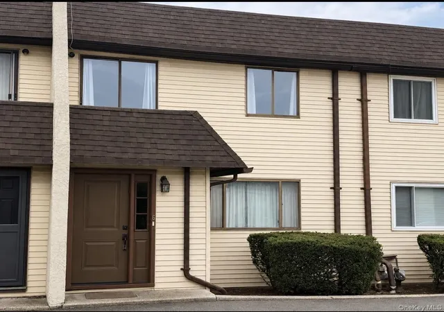 Condo for sale at 88 E Valley Strm Blvd #6, Hempstead, NY 11580 | MLS# 1044993
