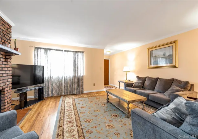 Photo 2 of Condo for sale at 88 E Valley Strm Blvd #6, Hempstead, NY 11580 | MLS# 1044993 | Listing updated on 2026-09-15